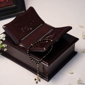 প্রিমিয়াম কাঠের কুরআন রিহাল