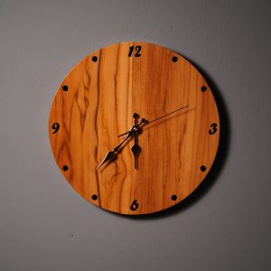 অরণ্য সেগুন ঘড়ি